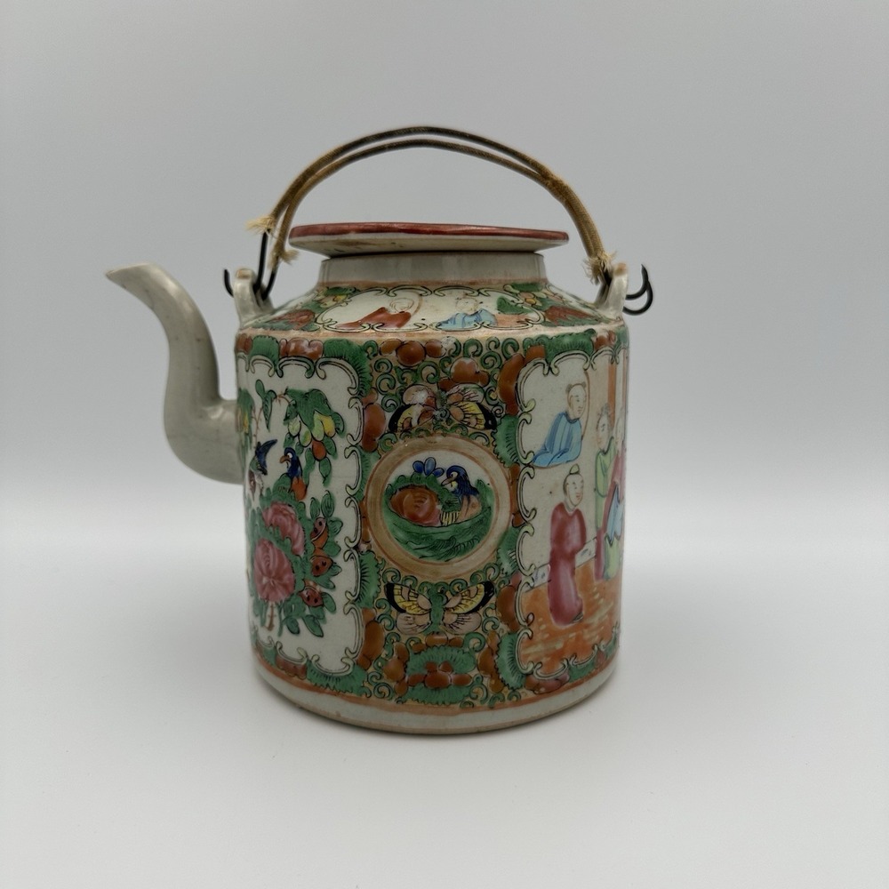 Antique‎ Chinese Porcelain Famille Rose Medallion Tea Pot